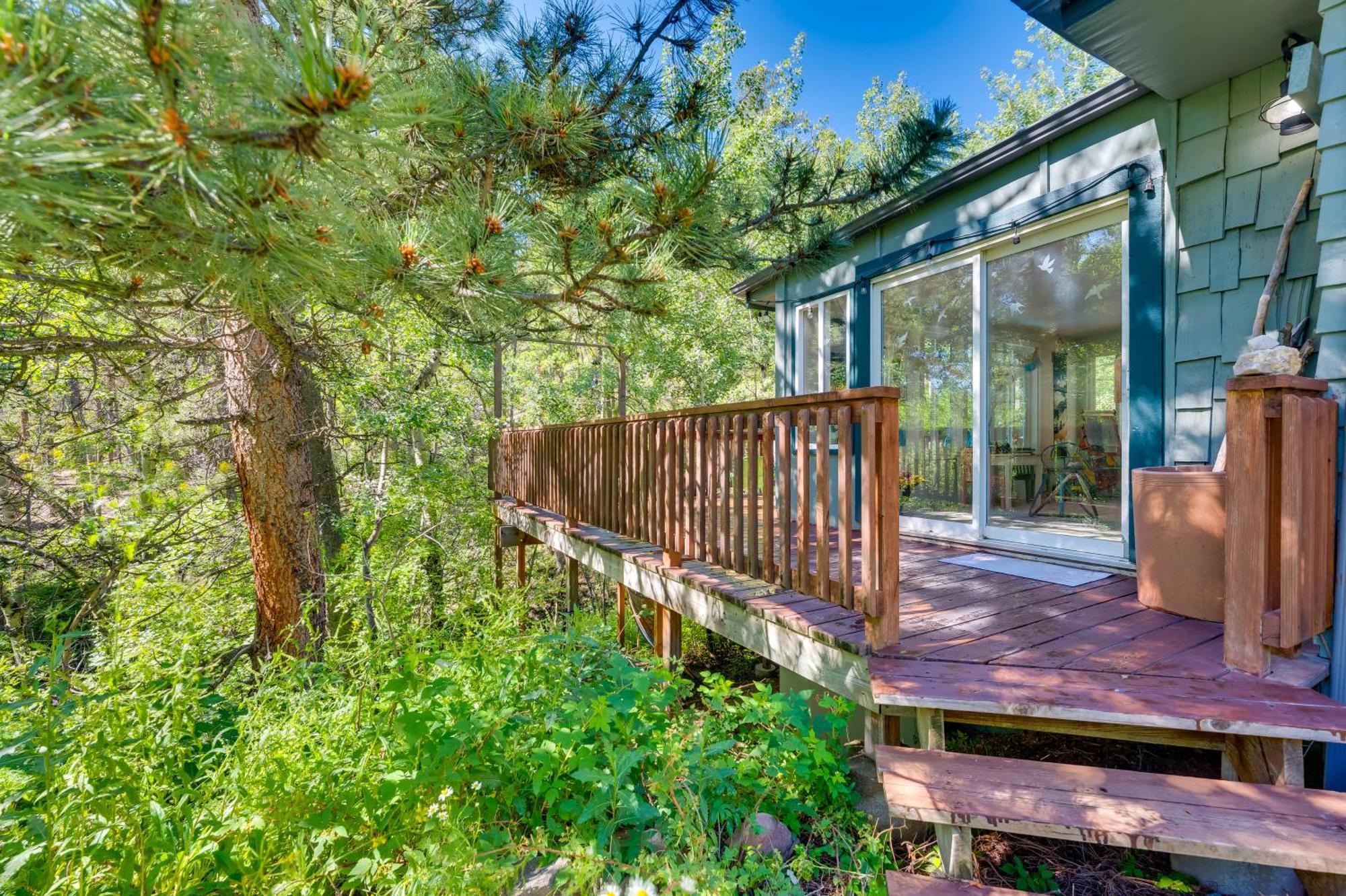 Stunning Golden Home With Deck About 35 Mi To Denver! Exteriér fotografie